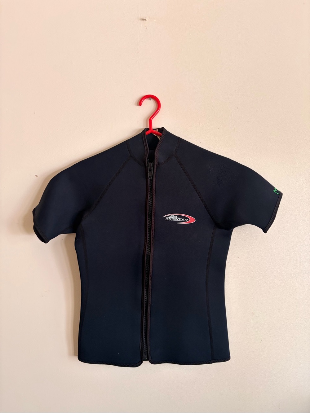 Maui Dive Gear Black Short-Sleeve Neoprene Wetsuit Jacket